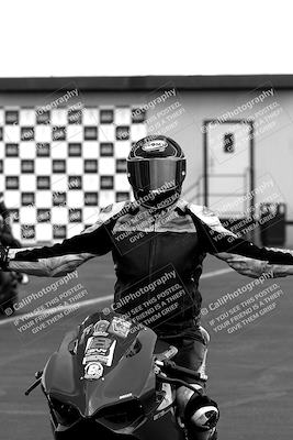 media/Mar-28-2022-Superbike Trackdays (Mon) [[b8603d0f67]]/Around the Pits/